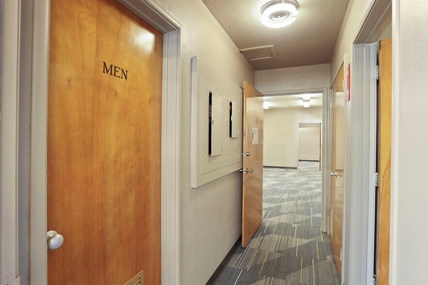 More Photos Of 1446 N Hunter St, Stockton Office For Sale