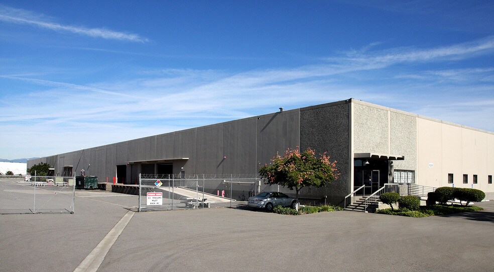 More Photos Of 14245-14249 Artesia Blvd, La Mirada Distribution For Lease