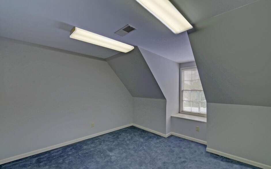 More Photos Of 131 W Savannah St, Toccoa Office For Lease