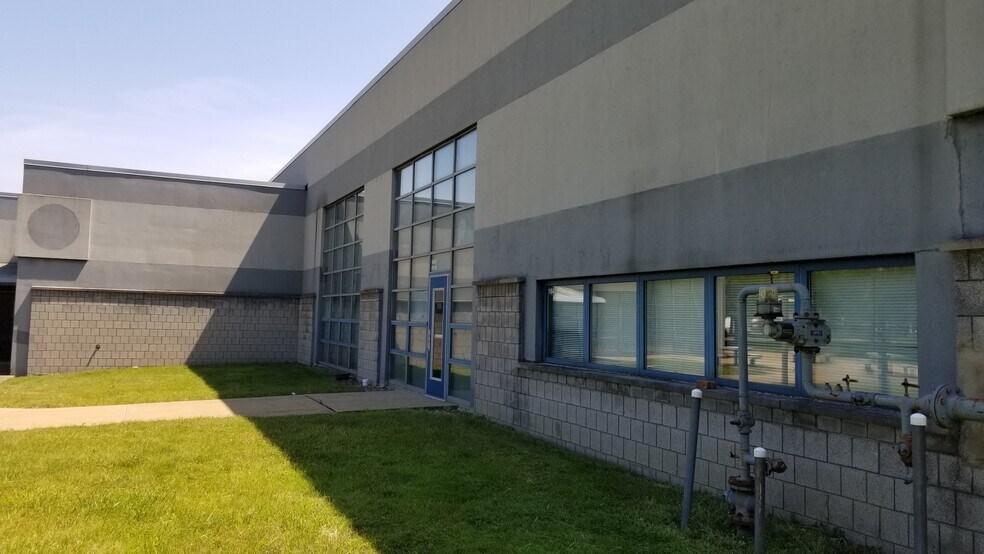 More Photos Of 13231 Euclid Ave, East Cleveland Light Manufacturing For Lease