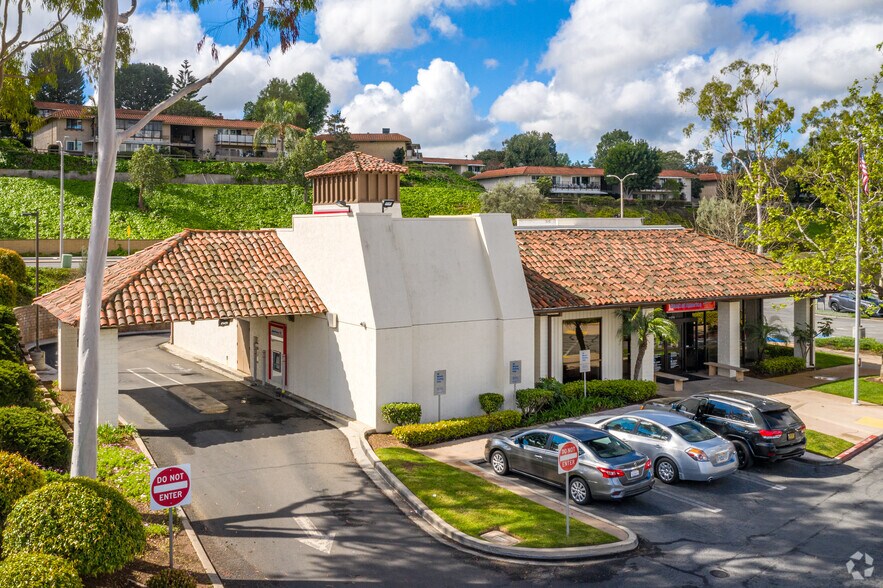 2354723641 Moulton Pky, Laguna Hills, CA 92653 For Lease