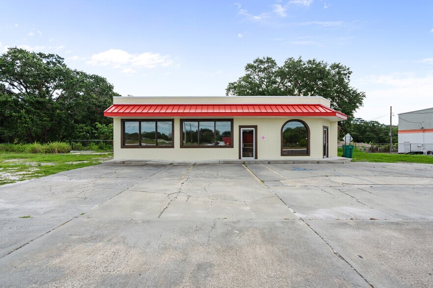 Primary Photo Of 2543 S Harbor City Blvd, Melbourne General Retail For Lease