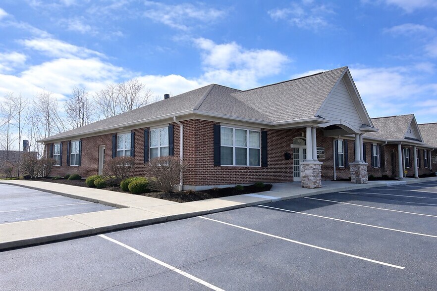 More Photos Of 8241 Cornell Rd, Cincinnati Office For Sale