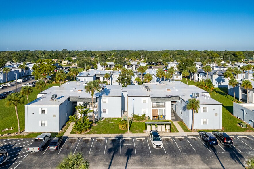 More Photos Of 7315 W Hanna Ave, Tampa Apartments For Sale