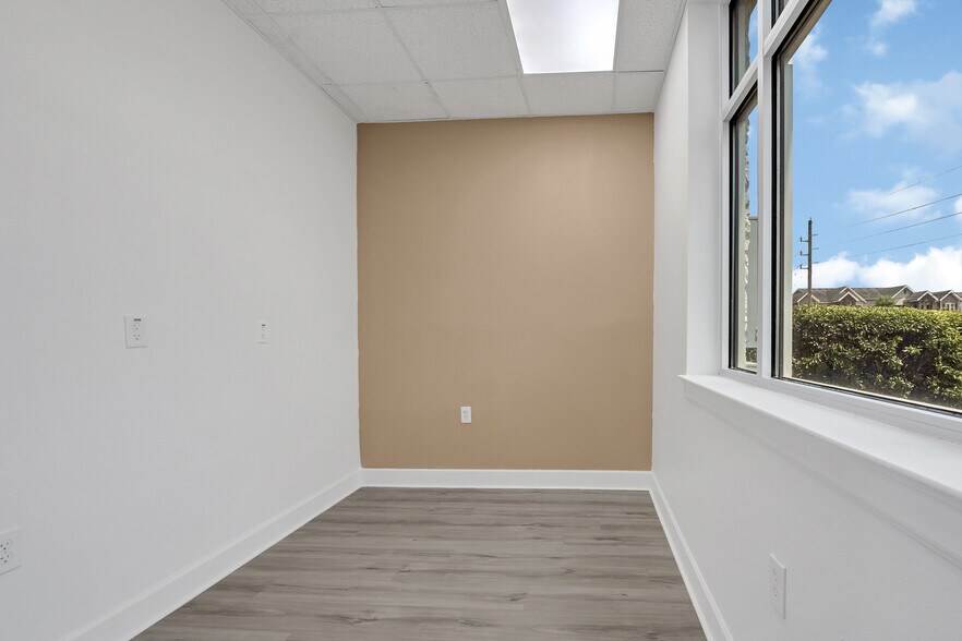 More Photos Of 440 Cobia Dr, Katy Office Residential For Sale