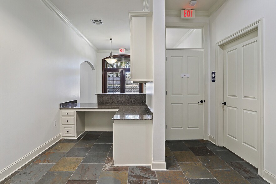 More Photos Of 10620 Timberlake Ave, Baton Rouge Medical For Lease