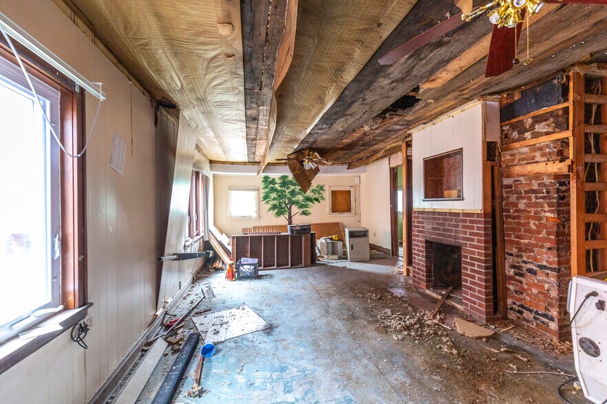 More Photos Of 23 E Main St, Hancock Restaurant For Sale