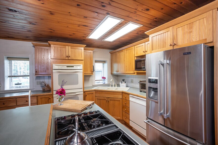 More Photos Of 491 Garbers Church Rd, Harrisonburg Hotel For Sale