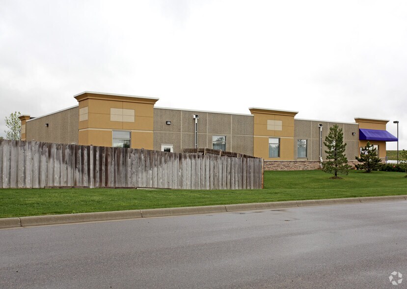 More Photos Of 5821 Industrial Ln SE, Prior Lake Veterinarian Kennel For Sale