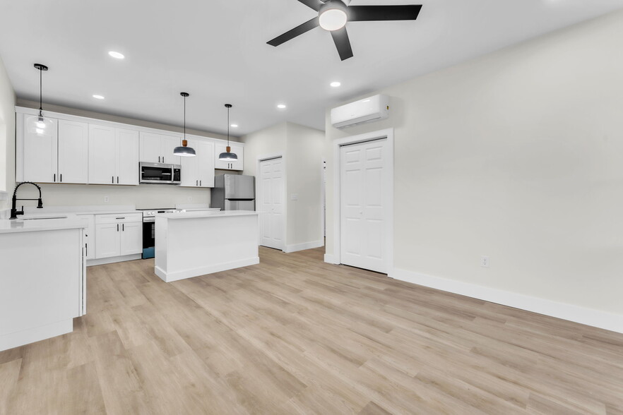 More Photos Of 839 Fairview Rd, Simpsonville Industrial For Sale