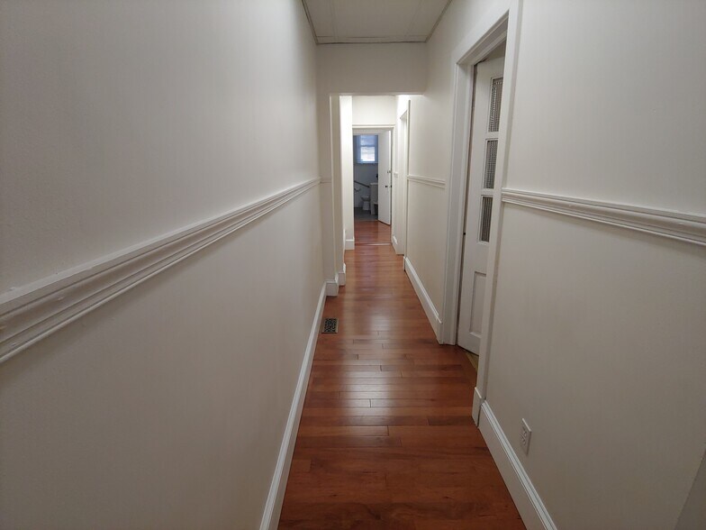 More Photos Of 848 W 36th St, Baltimore Medical For Lease