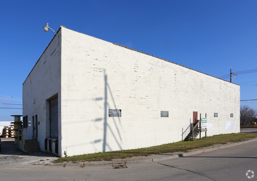 More Photos Of 1400 24th St, North Chicago Industrial For Sale