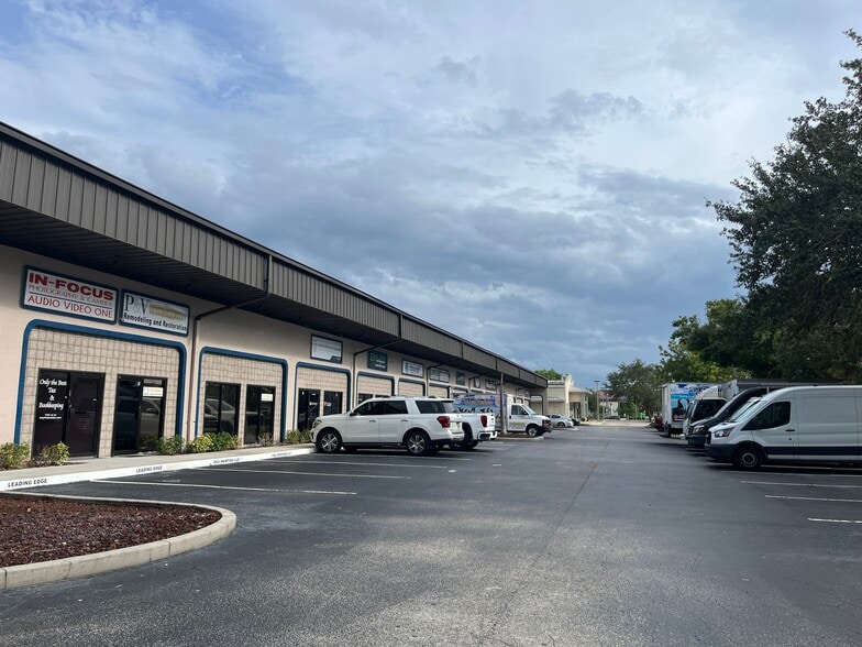More Photos Of 12155 Metro Pky, Fort Myers Showroom For Sale