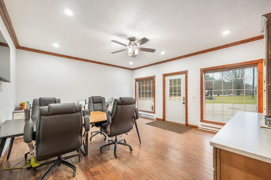 More Photos Of 11406 E 8th St, Reed City Office For Sale