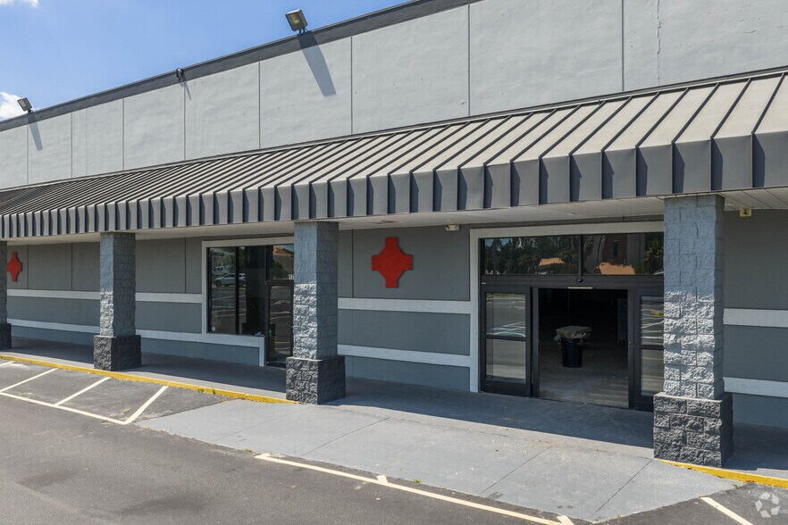 More Photos Of 1711-1725 Knight Ave, Waycross Unknown For Lease