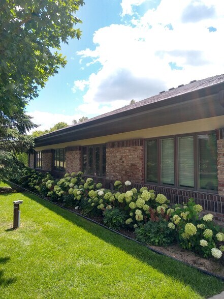 More Photos Of 8935 33rd St N, Lake Elmo Office For Lease