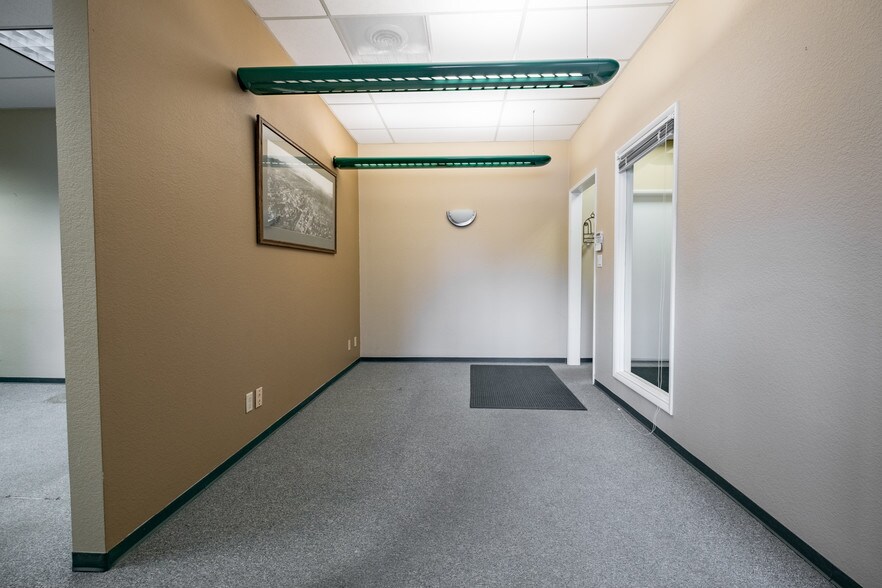 More Photos Of 110 W Arroyo St, Reno Office For Sale