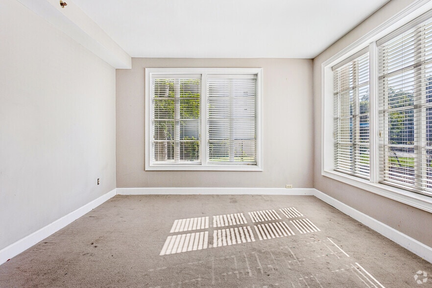More Photos Of 1708 Peachtree St NW, Atlanta Medical For Sale