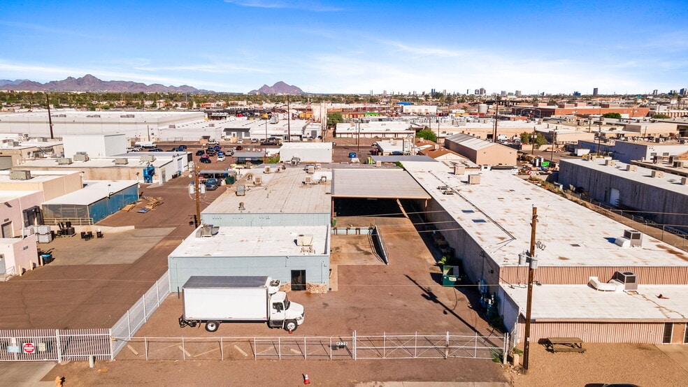 More Photos Of 4239 N 40th Ave, Phoenix Warehouse For Lease