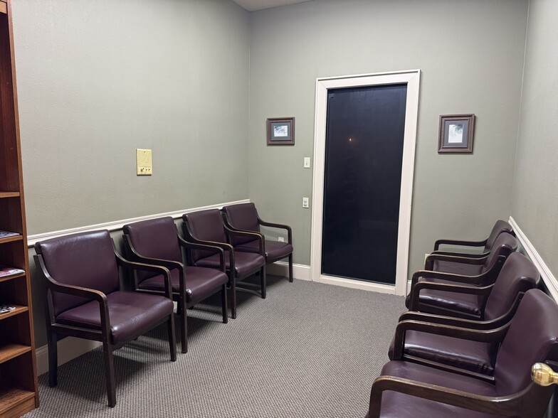 More Photos Of 1120 US-190, Covington Healthcare For Lease