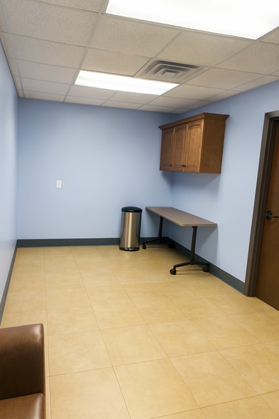 More Photos Of 202 Arnette St, Murfreesboro Office For Lease