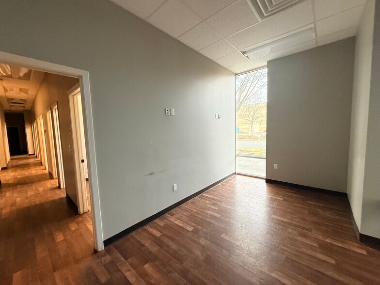 More Photos Of 2735 W Court St, Pasco General Retail For Lease