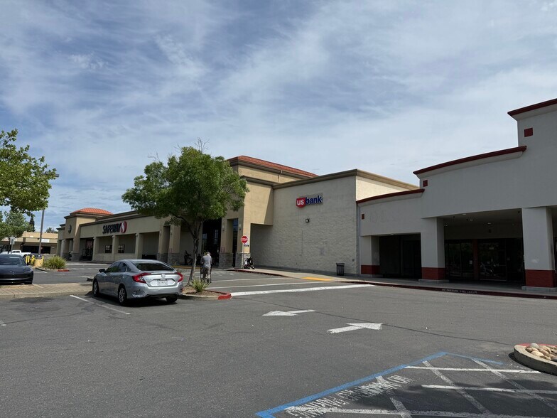 More Photos Of 4024-4030 Manzanita Ave, Carmichael Storefront For Lease