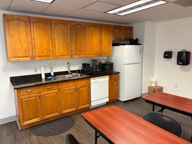 More Photos Of 14645 NW 77th Ave, Miami Lakes Office For Lease