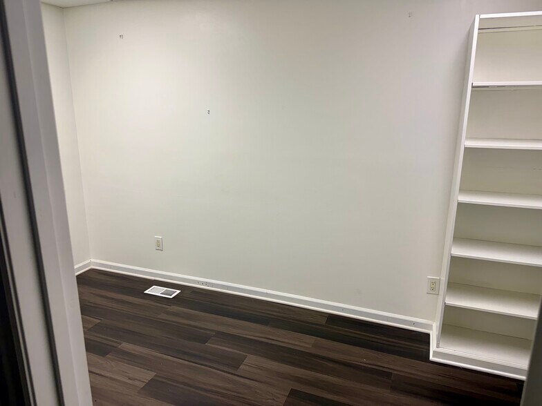 More Photos Of 105 S Jefferson Ave, Eatonton Office For Sale