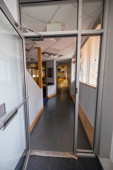 More Photos Of 602 E Green St, Champaign Storefront Retail Office For Lease