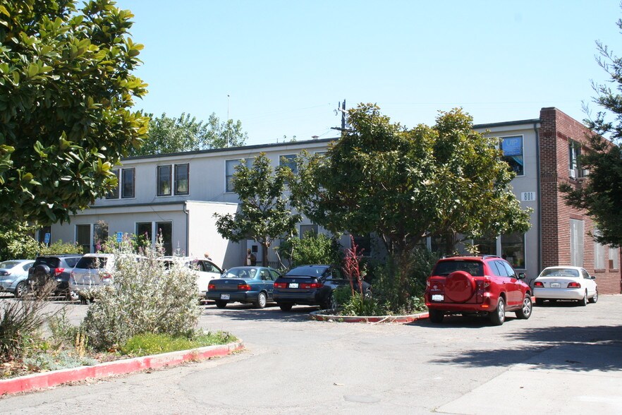More Photos Of 740-798 Market Ave, Richmond Unknown For Lease