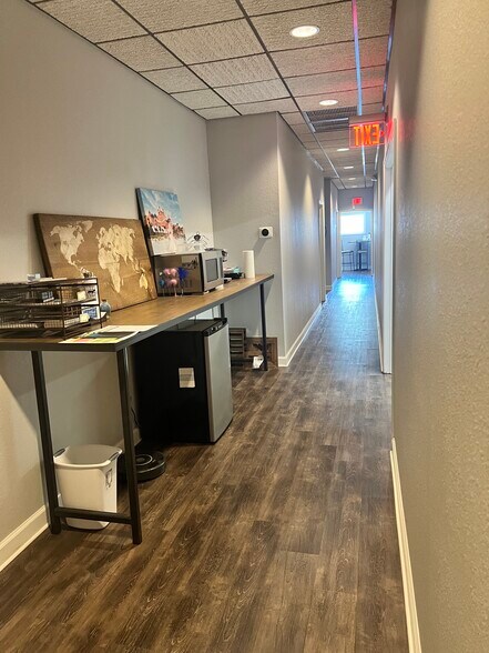 More Photos Of 211 14th St N, Saint Petersburg Light Manufacturing For Lease