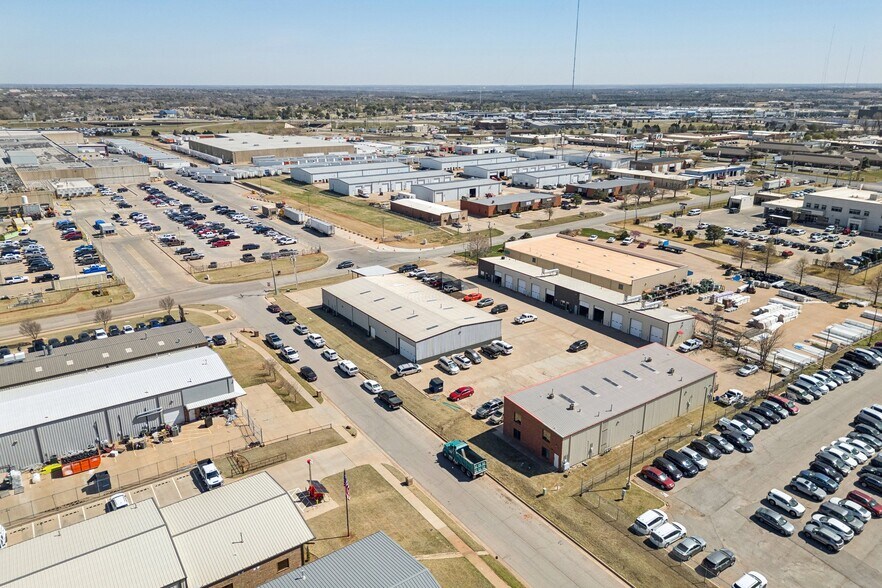 More Photos Of 13901 N Lincoln Blvd, Edmond Carwash For Lease
