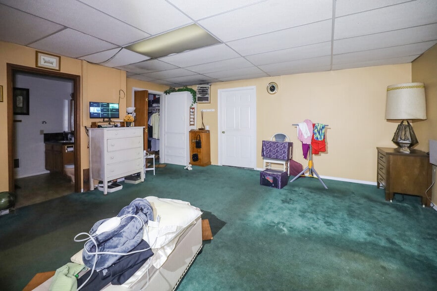 More Photos Of 411 S Jefferson St, Aberdeen Industrial For Sale