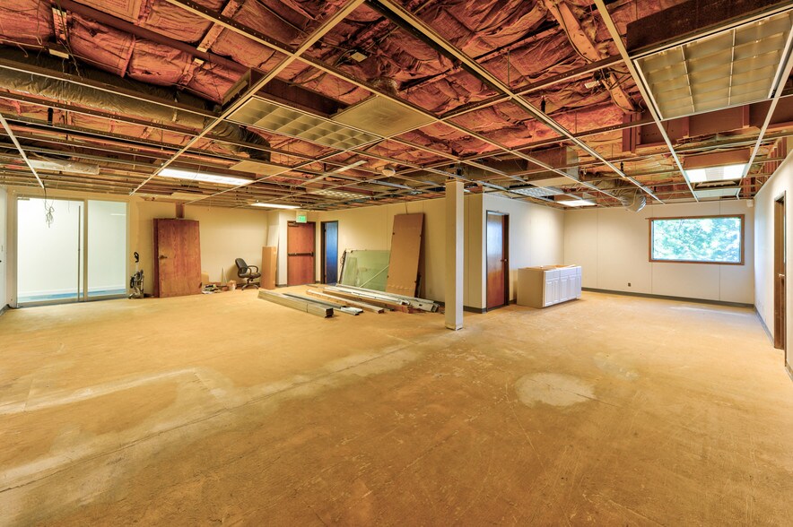 More Photos Of 1259 Lake Plaza Dr, Colorado Springs Medical For Lease