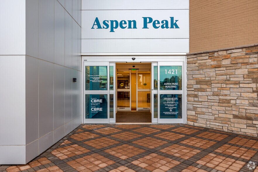 More Photos Of 1411 S Potomac St, Aurora Unknown For Lease