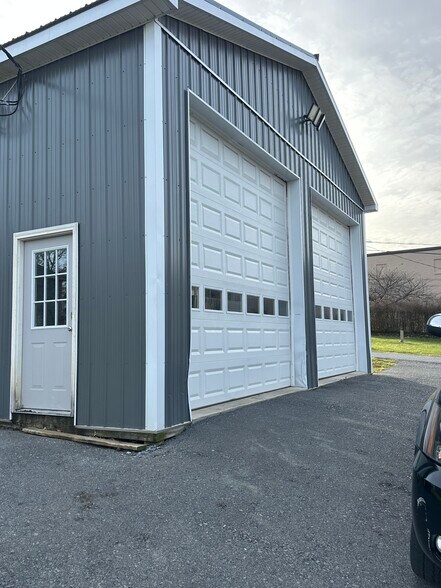 More Photos Of 2425 Herr St, Harrisburg Auto Repair For Sale