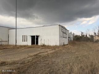 More Photos Of 5309 Industrial Rd, Pascagoula Warehouse For Sale