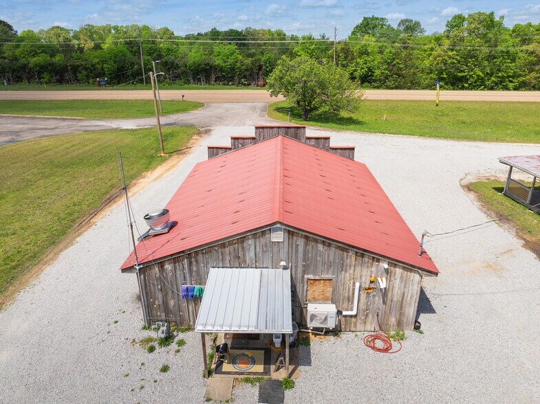 More Photos Of 2598 Tennessee Ave N, Parsons Storefront For Sale