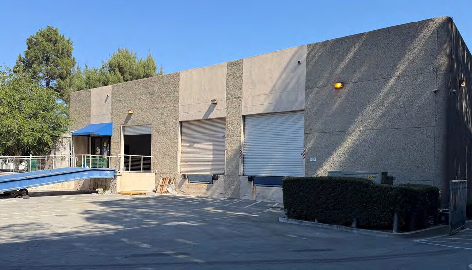 More Photos Of 4520 Electronics Pl, Los Angeles Flex For Lease