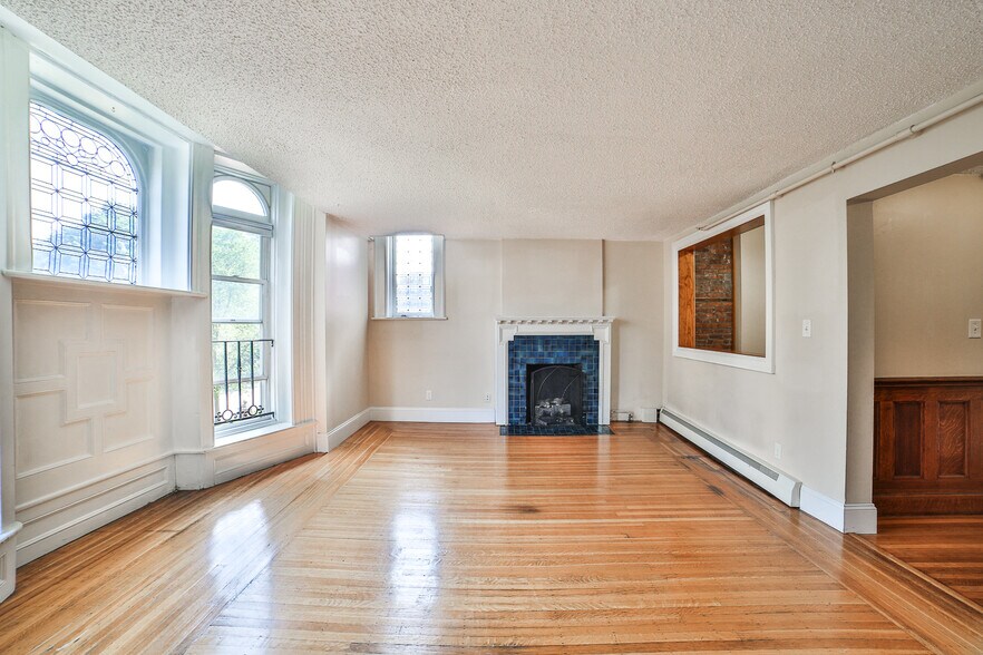 More Photos Of 176 North St, Buffalo Apartments For Sale