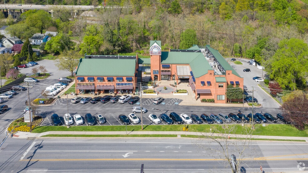 More Photos Of 6080 Falls Rd, Baltimore General Retail For Lease