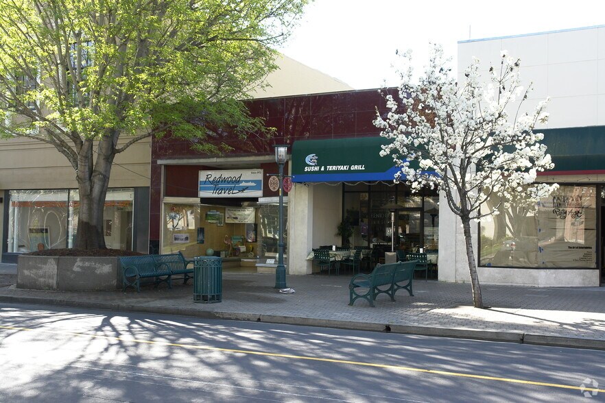 More Photos Of 2323 Broadway St, Redwood City Storefront For Lease