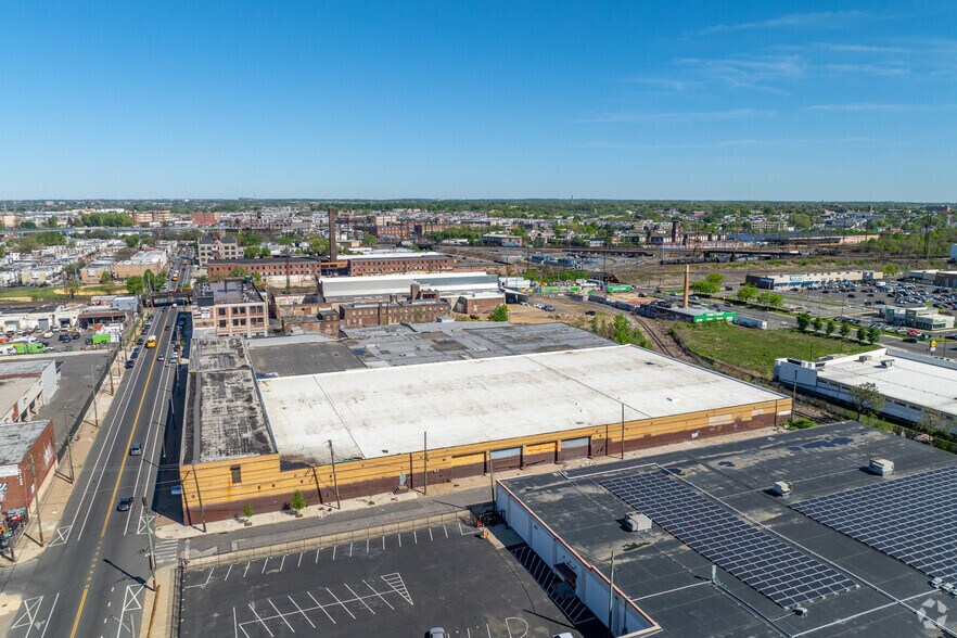 More Photos Of 2235 Castor Ave, Philadelphia Warehouse For Lease