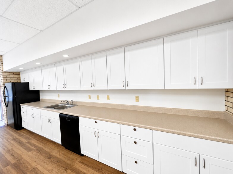 More Photos Of 101 N 4th St, Lometa Daycare Center For Sale