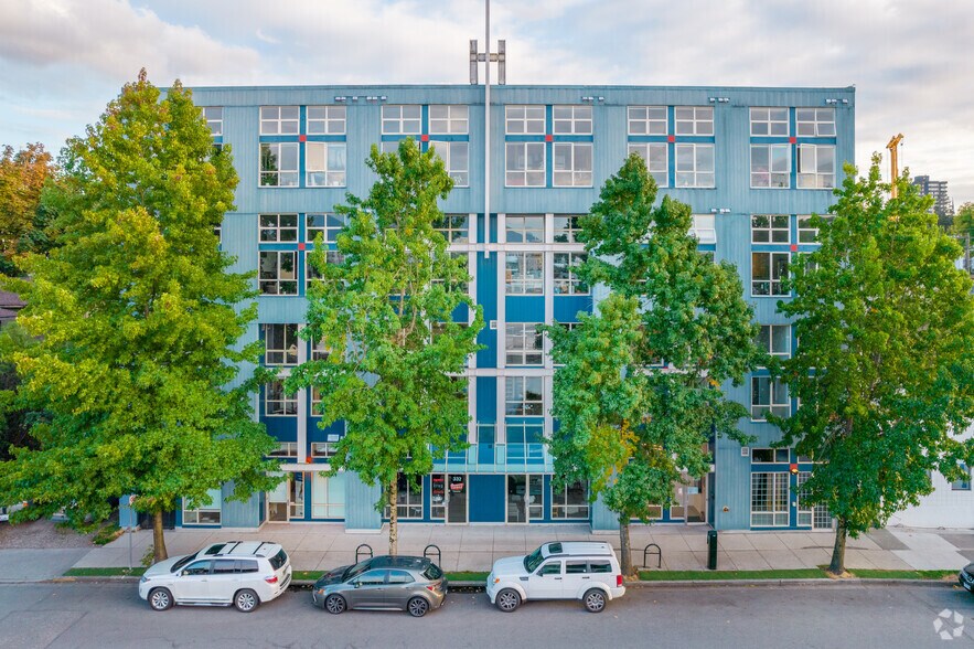 More Photos Of 332-342 8th Av W, Vancouver Office For Sale