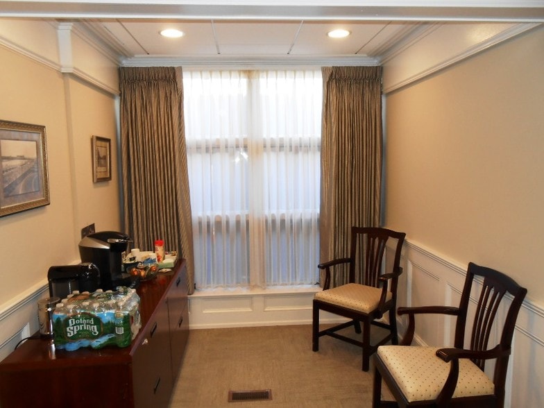 More Photos Of 17 S Presbyterian Ave, Atlantic City Office For Lease