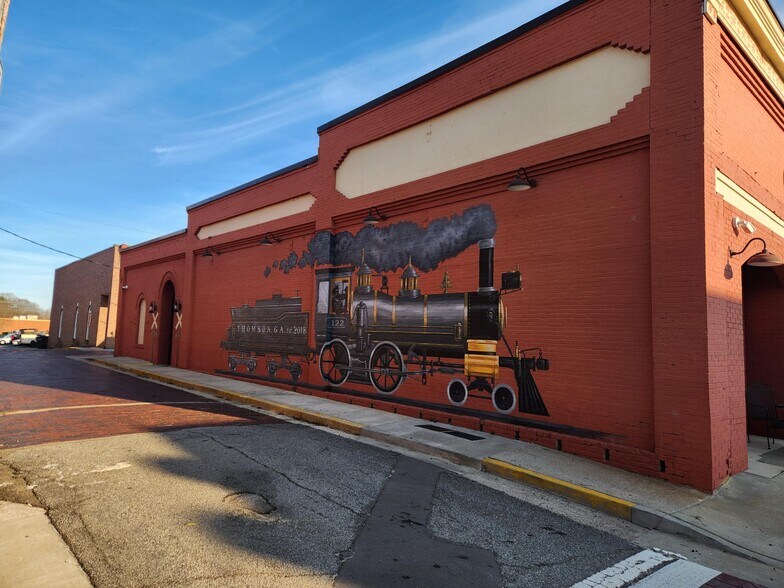 More Photos Of 122 Main St, Thomson General Retail For Sale