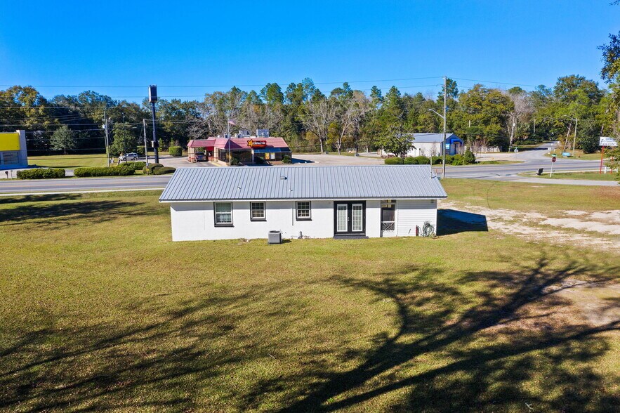 More Photos Of 1213 Main St, Chipley Office For Sale