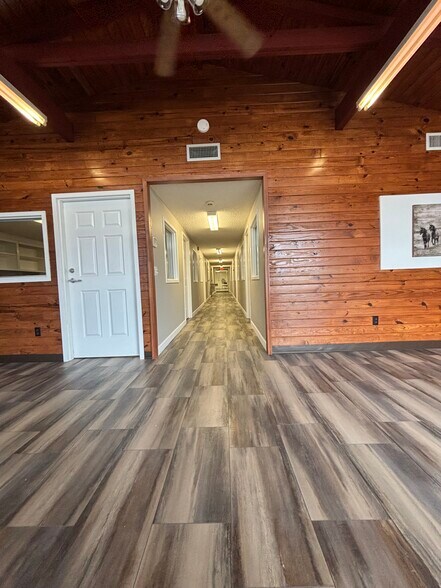 More Photos Of 810 Lydia Hwy, Hartsville Flex For Sale